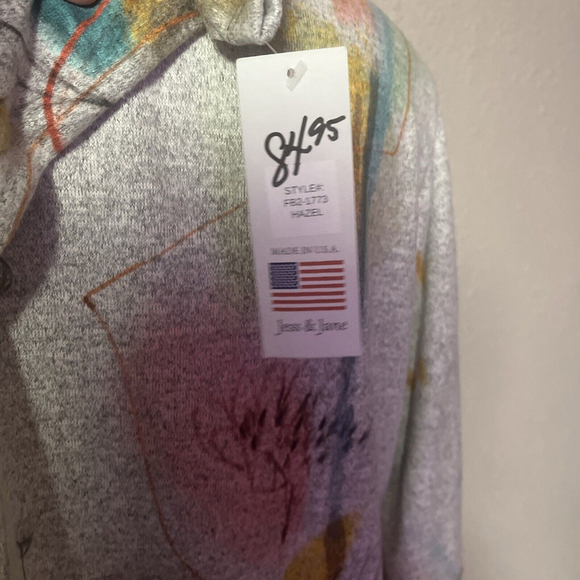 NWT Jess And Jane Women’s Blouse Grey Floral Print Heathered Fab… - Picture 9 of 16